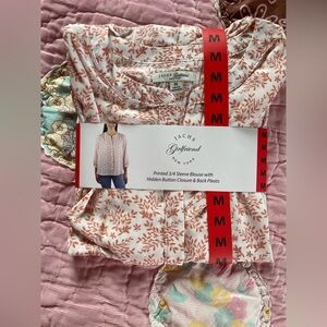 JACHS Girlfriend Women's Floral Blouse in Coral and White